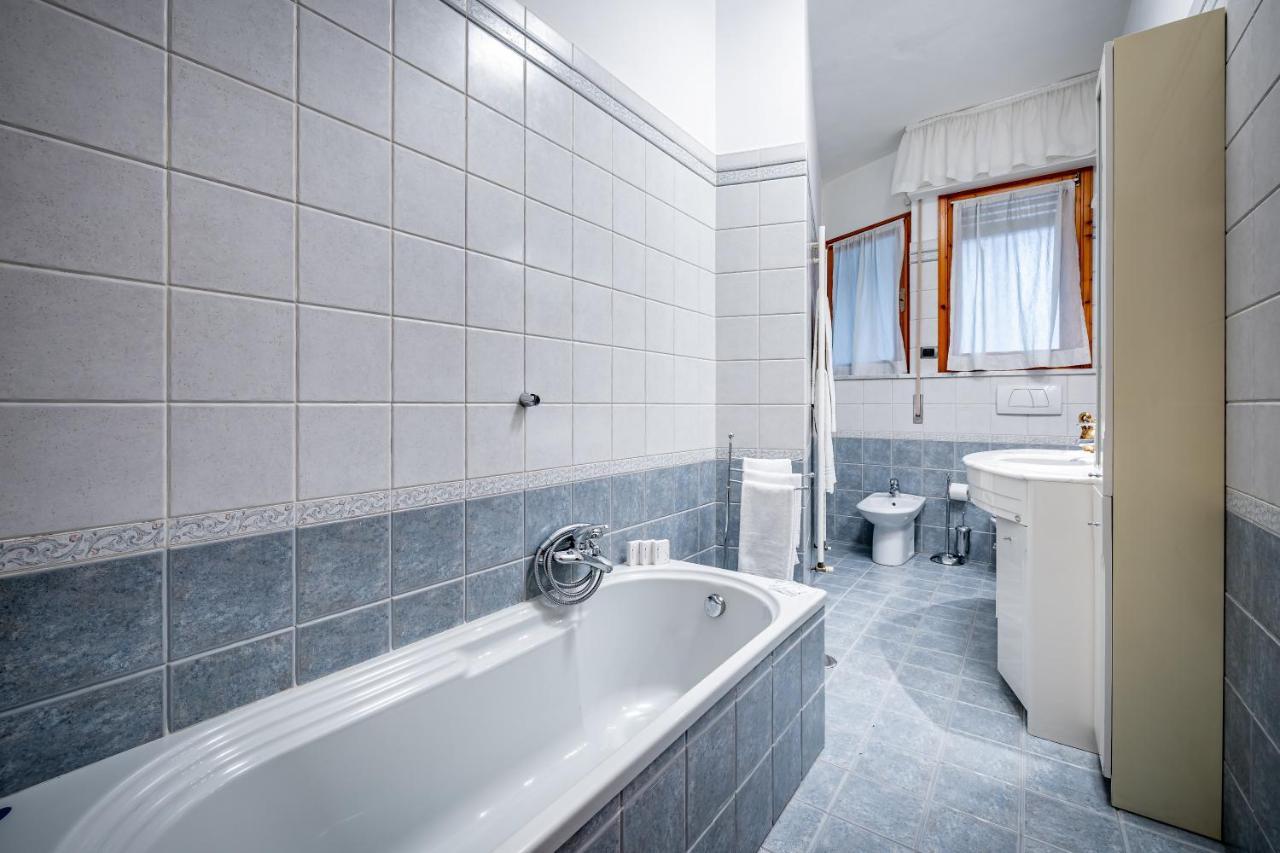 Yid Elegant Apt With Garage Флоренция Екстериор снимка